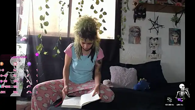 Snapshot of 420mussa chatting on October 27, 2025, 4:00 pm 420mussa online show from October 27, 2025, 4:00 pm