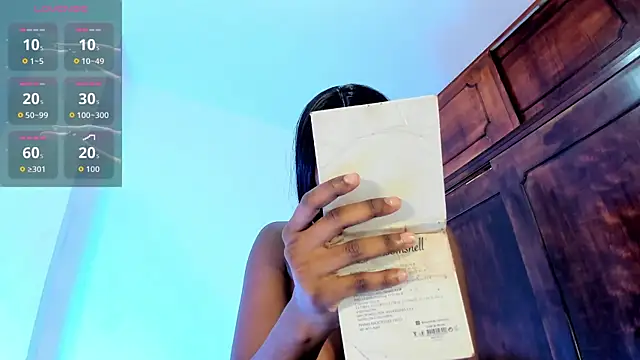 Snapshot of Coral_w10 chatting on February 19, 2026, 12:12 pm Coral w10 online show from February 19, 2026, 12:12 pm