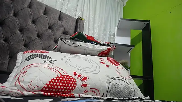 ANA-BULLOCK- online show from December 15, 2025, 12:09 pm