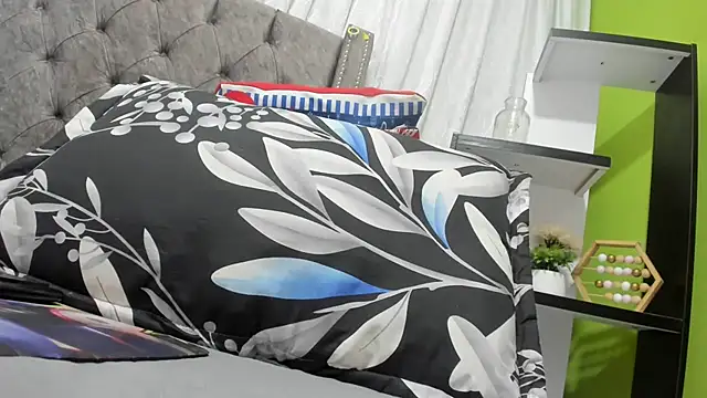 ANA-BULLOCK- online show from February 6, 2026, 12:08 pm