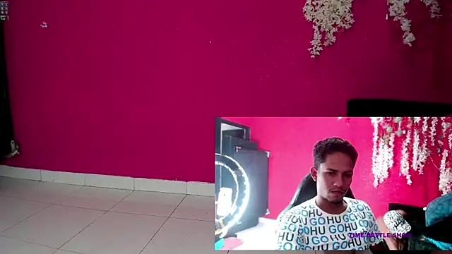 Snapshot of hot_dirty_paradise_66 chatting on October 3, 2025, 8:11 am hot dirty paradise 66 online show from October 3, 2025, 8:11 am