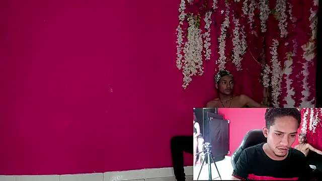 Snapshot of hot_dirty_paradise_66 chatting on October 6, 2025, 2:20 am hot dirty paradise 66 online show from October 6, 2025, 2:20 am