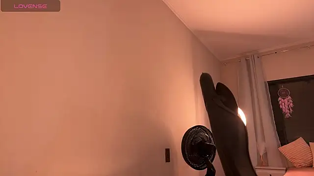 StacySpice01 online show from November 29, 2025, 1:30 am