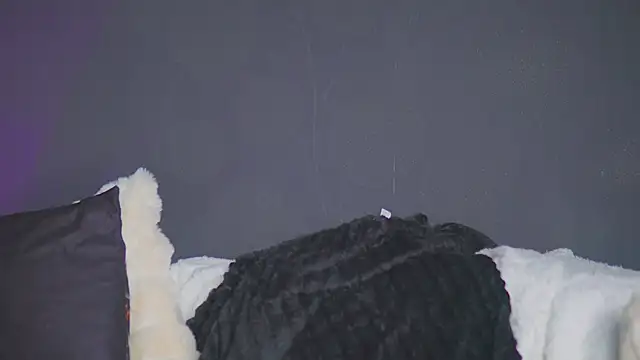 TaniaEvelyn online show from March 15, 2025, 2:03 am