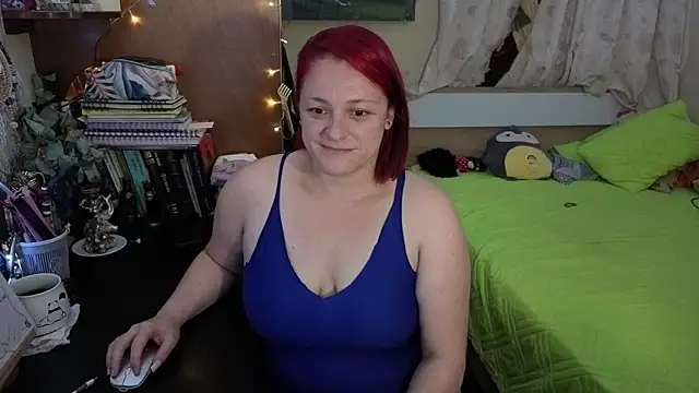 ValkaBlue online show from December 5, 2025, 4:21 am