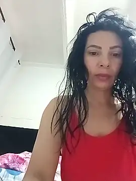 DaphneRosses online show from June 17, 2026, 1:45 pm