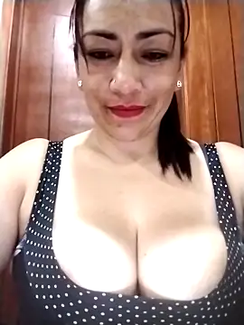 Snapshot of Carlasm- chatting on October 25, 2025, 12:40 am Carlasm- online show from October 25, 2025, 12:40 am