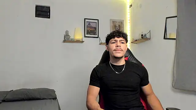 Snapshot of ares_parker2 chatting on March 14, 2025, 1:05 am ares parker2 online show from March 14, 2025, 1:05 am