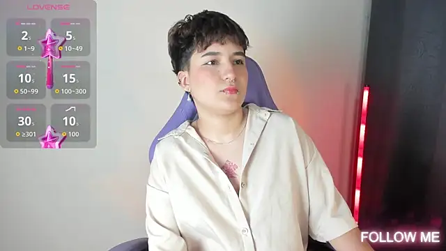 emma cute7 online show from November 19, 2025, 3:06 am