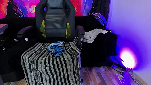 MAXXY CUTE online show from March 12, 2025, 1:58 am