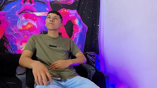 MAXXY CUTE online show from March 17, 2025, 10:49 pm