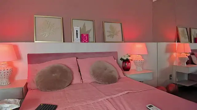 Snapshot of Emma__1 chatting on September 23, 2025, 4:04 am Emma 1 online show from September 23, 2025, 4:04 am