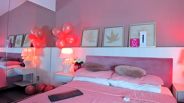 Snapshot of Emma__1 chatting on October 9, 2025, 4:10 am Emma 1 online show from October 9, 2025, 4:10 am