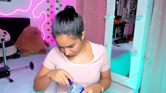 Vickysth online show from September 28, 2025, 8:47 pm