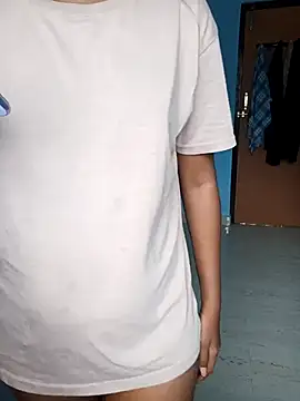 naughtyreva online show from September 22, 2025, 5:53 am