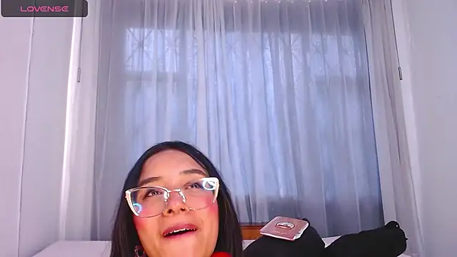 violettsuncs online show from September 19, 2025, 9:48 pm