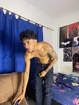 Snapshot of Zayn_kane chatting on September 9, 2025, 12:10 am Zayn kane online show from September 9, 2025, 12:10 am