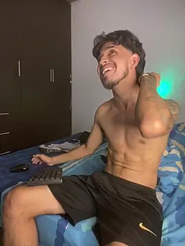 Snapshot of Zayn_kane chatting on August 8, 2026, 10:01 pm Zayn kane online show from August 8, 2026, 10:01 pm