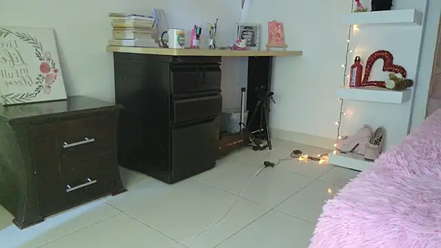 Snapshot of eva_sin18 chatting on April 21, 2026, 1:42 am eva sin18 online show from April 21, 2026, 1:42 am