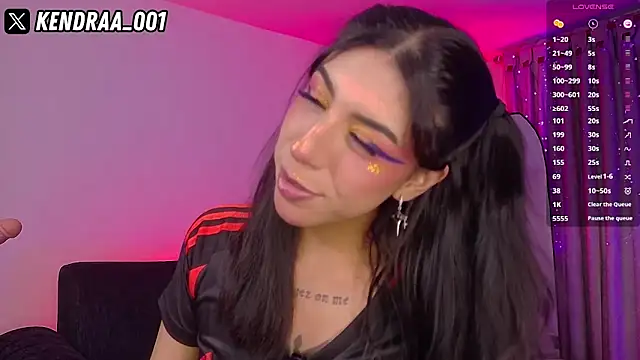 Kendramillerr 1 online show from June 28, 2026, 1:33 am