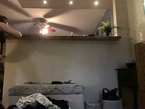 Snapshot of KittyKat_LoLo chatting on March 14, 2025, 2:08 pm KittyKat LoLo online show from March 14, 2025, 2:08 pm