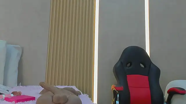 Snapshot of stephany_summer chatting on October 14, 2025, 1:23 pm stephany summer online show from October 14, 2025, 1:23 pm