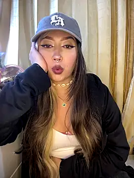 VictoriaGerard Pink online show from September 12, 2025, 12:55 am