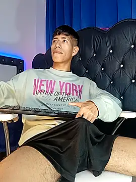 Snapshot of dareck_18 chatting on October 4, 2025, 3:10 pm dareck 18 online show from October 4, 2025, 3:10 pm