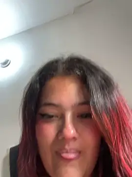 VanessaScott  online show from October 16, 2025, 8:32 pm