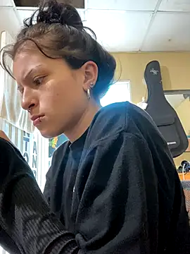 val zx online show from September 29, 2025, 6:13 pm