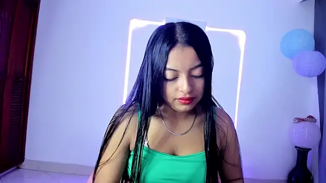 Snapshot of sweet_cinamon chatting on October 13, 2025, 2:06 pm sweet cinamon online show from October 13, 2025, 2:06 pm