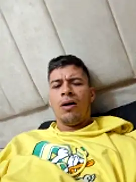 Snapshot of piterr_hot chatting on November 21, 2025, 11:20 am piterr hot online show from November 21, 2025, 11:20 am