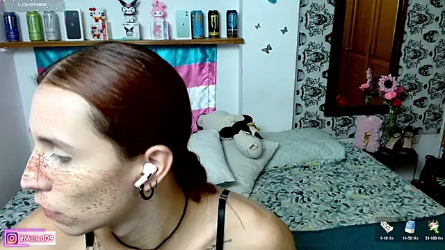 Snapshot of Malud09 chatting on March 18, 2025, 12:14 pm Malud09 online show from March 18, 2025, 12:14 pm