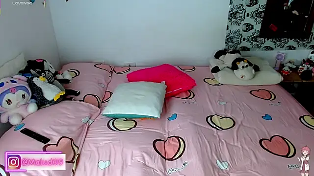 Snapshot of Malud09 chatting on October 10, 2025, 12:04 pm Malud09 online show from October 10, 2025, 12:04 pm