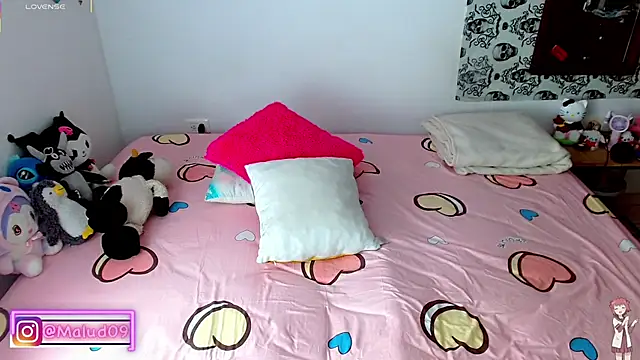 Snapshot of Malud09 chatting on October 15, 2025, 1:11 pm Malud09 online show from October 15, 2025, 1:11 pm