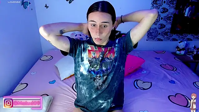 Snapshot of Malud09 chatting on October 28, 2025, 1:03 pm Malud09 online show from October 28, 2025, 1:03 pm