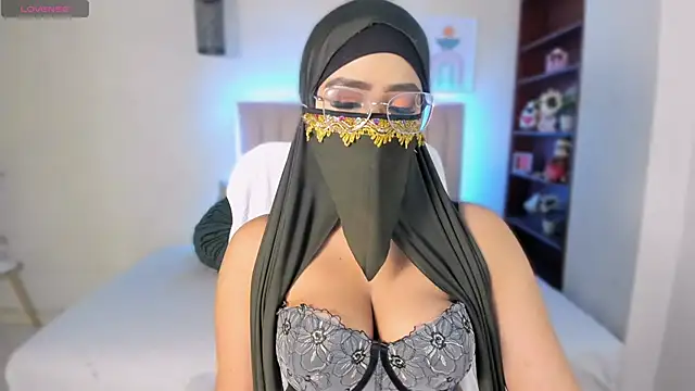 Snapshot of Sasha_Anaan chatting on October 14, 2025, 8:59 am Sasha Anaan online show from October 14, 2025, 8:59 am