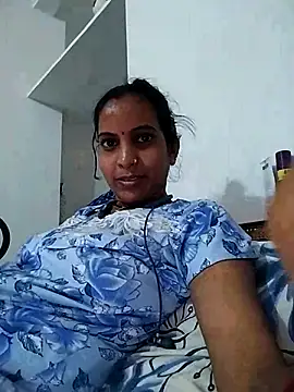 Hotty-Nidhi online show from March 10, 2025, 6:38 am
