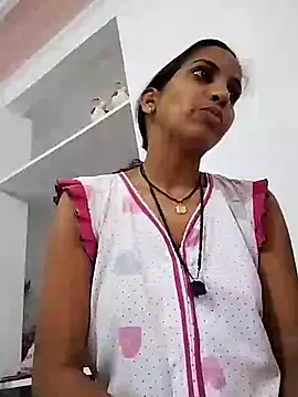 Hotty-Nidhi online show from March 12, 2025, 3:13 am