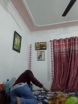 Hotty-Nidhi online show from December 21, 2025, 4:30 am