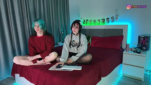 Snapshot of h3ntai_baby chatting on September 20, 2025, 5:36 pm h3ntai baby online show from September 20, 2025, 5:36 pm