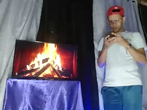 Hidden Fantasies online show from November 4, 2025, 11:04 pm