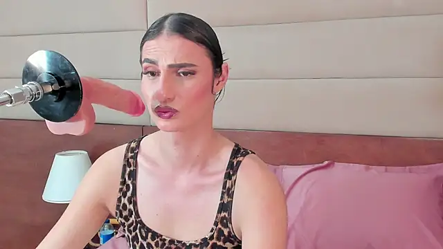 Snapshot of shantall_skinny chatting on October 19, 2025, 3:40 am shantall skinny online show from October 19, 2025, 3:40 am