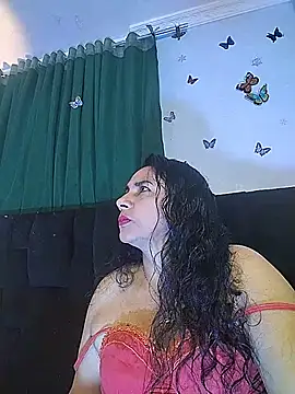 AlexaNovoa  online show from August 5, 2026, 1:41 am