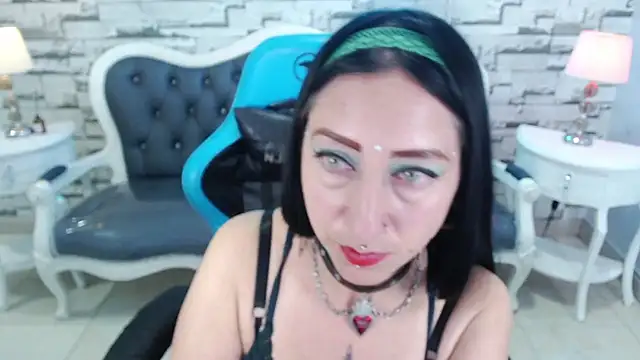 Snapshot of valeria_a1 chatting on March 18, 2025, 4:04 am valeria a1 online show from March 18, 2025, 4:04 am
