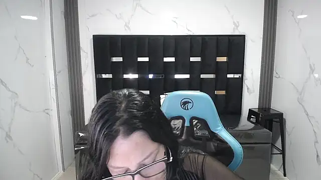 valeria a1 online show from November 14, 2025, 2:38 pm