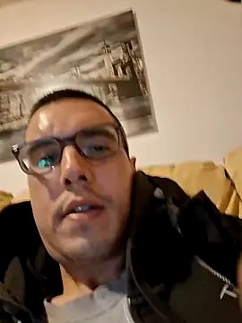 marco199077 online show from February 26, 2026, 9:47 pm