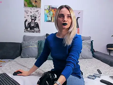 Snapshot of FindomGoddess1 chatting on September 18, 2025, 7:05 pm FindomGoddess1 online show from September 18, 2025, 7:05 pm