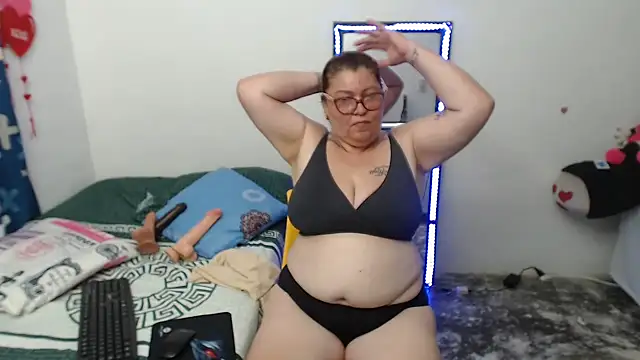Olgahunder online show from May 3, 2026, 4:46 pm