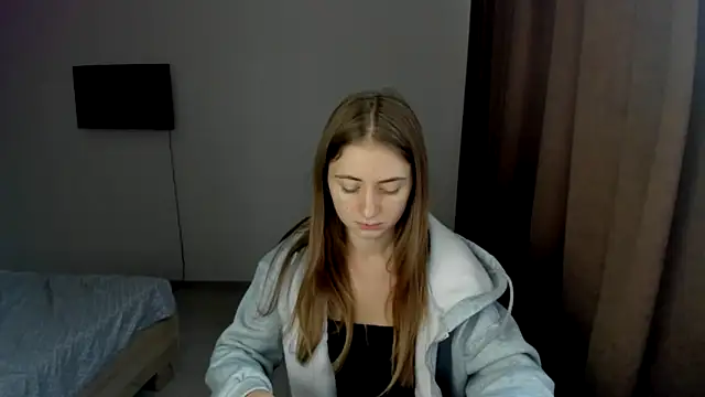 LilyHaart online show from October 4, 2025, 8:34 am